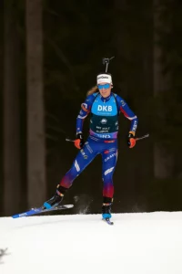 Французскую биатлонистку заподозрили в вмешательстве в оружие напарницы