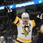 Евгений Малкин стал самым возрастным автором гола в матче НХЛ за рубежом