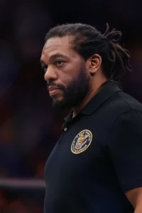 Судья UFC: многие бойцы сознательно наносят запрещённые удары